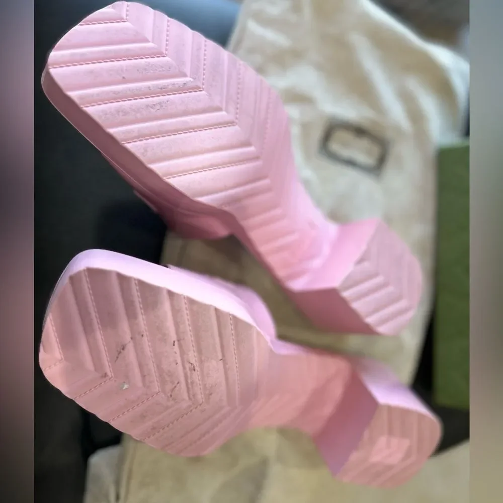 Gucci Rubber Slides Pink Size 8